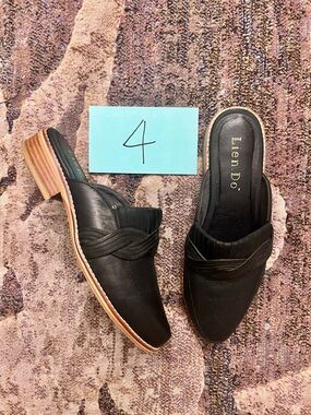 Lien.Do Black Leather Slip-On Mules with Braided Detail - $25